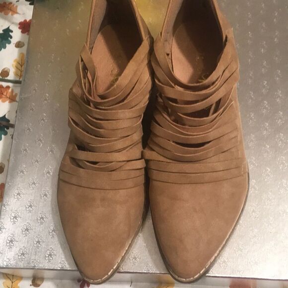 Tan Suede Ankle Mi.IM ankle booties - Picture 12 of 12
